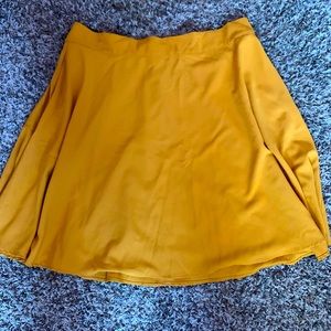 Retrolicious mustard skirt